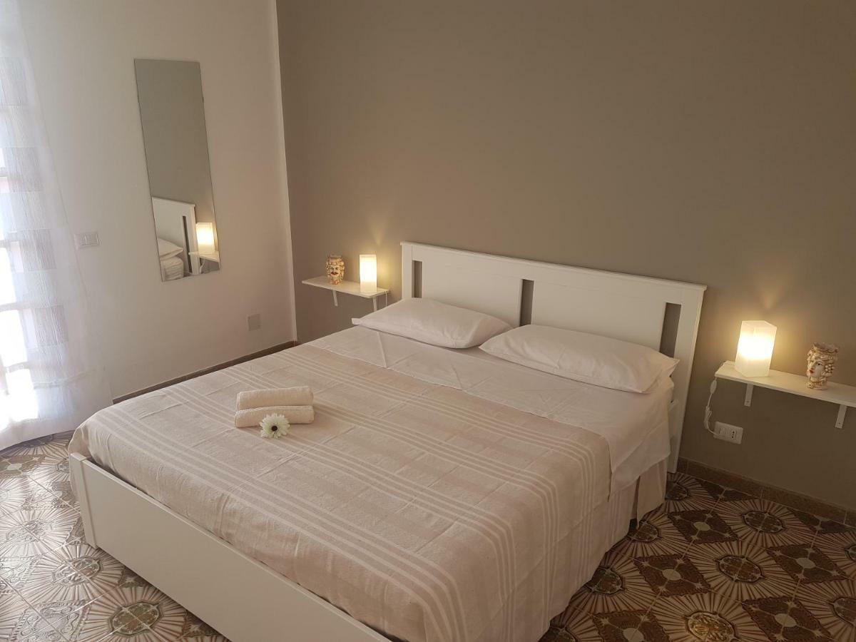 Donnapeppina Siracusa Plemmirio Buitenkant foto
