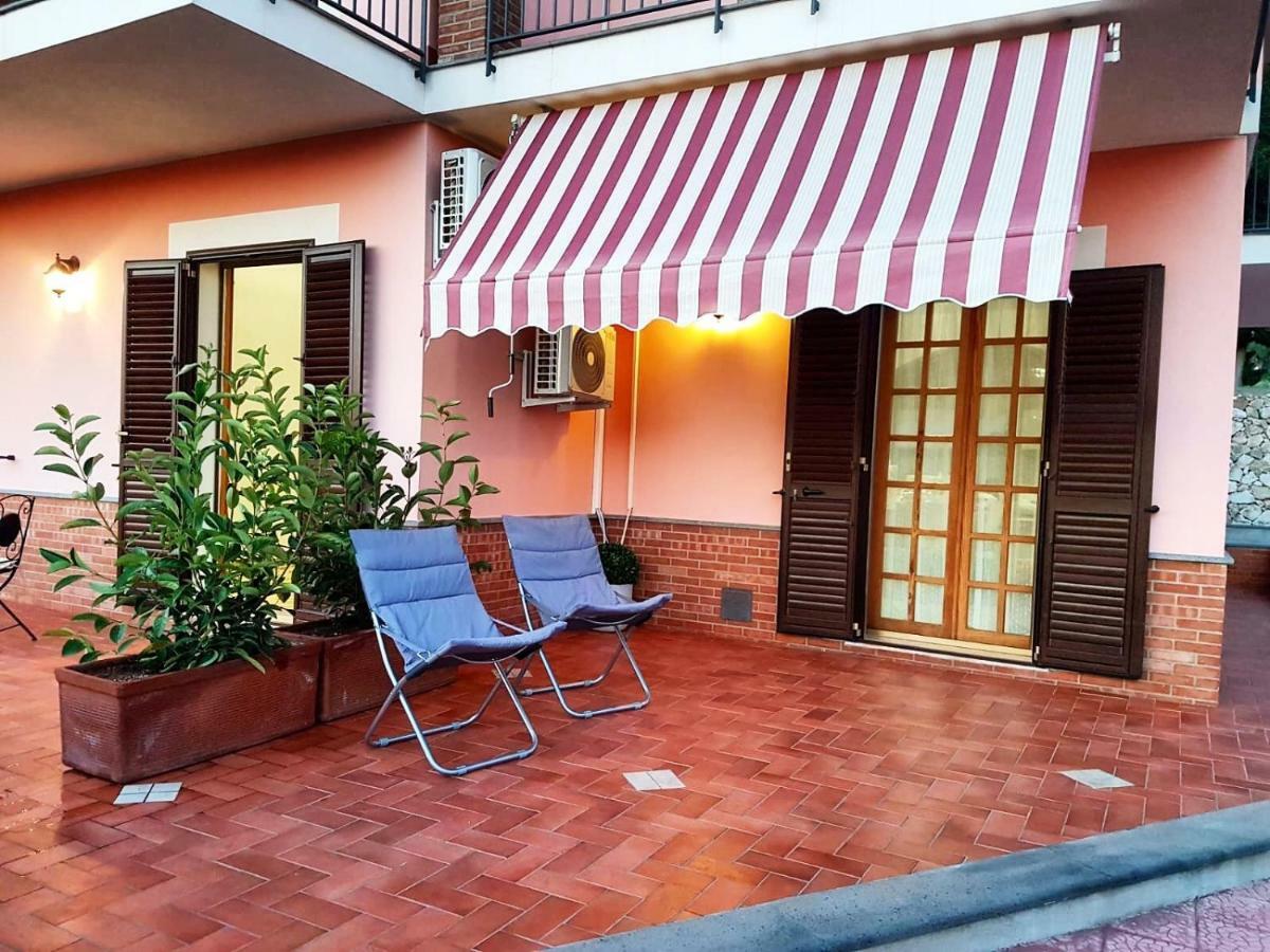 Donnapeppina Siracusa Plemmirio Buitenkant foto