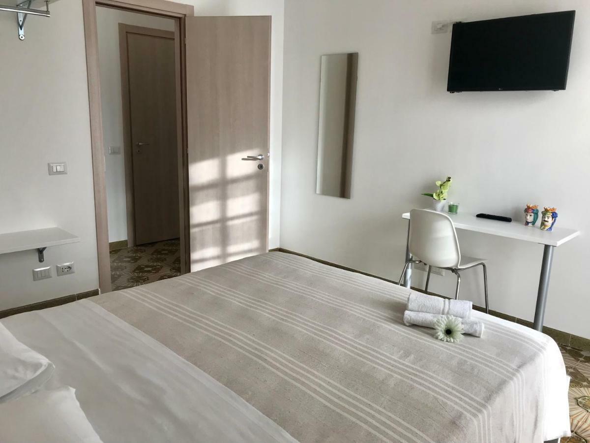 Donnapeppina Siracusa Plemmirio Buitenkant foto